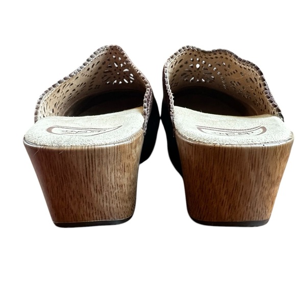 Dansko Brown Leather Mules with Cutout Design - Picture 4 of 7